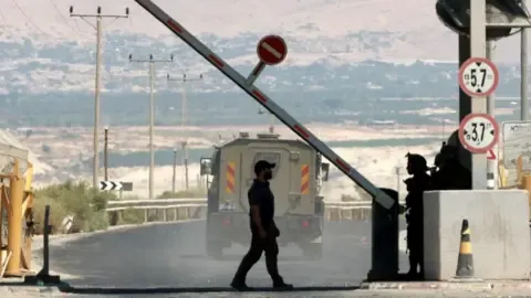 A Pair of Victims Gunned Down in Attack Close to West Bank-Jordan Border Crossing, IDF States