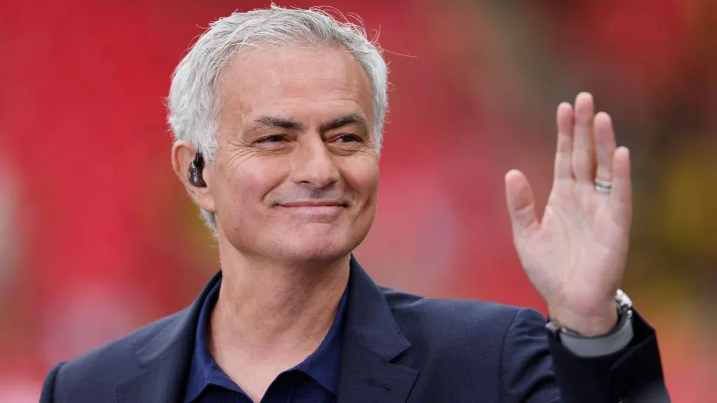 Which person would say not to this Portuguese giant? - The Special One arrives for talks